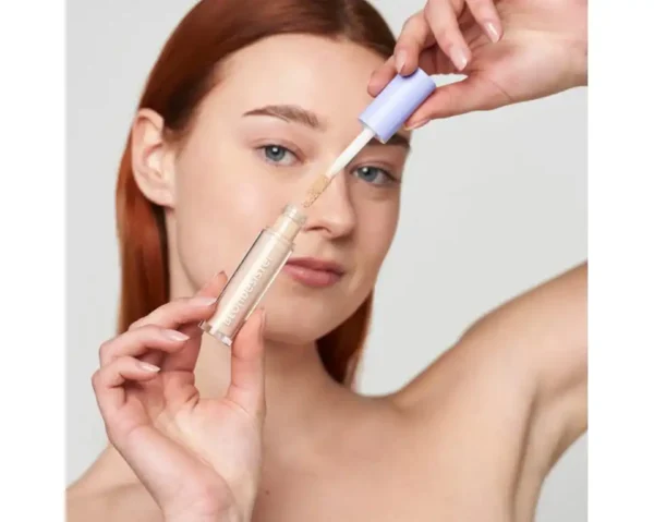DREAMY CONCEALER 02 PORCELAIN IT'S A TRICK! BLONDE SITER 1